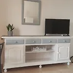 Casa Gio-monolocale Con Piscina Riscaldata 아파트 *