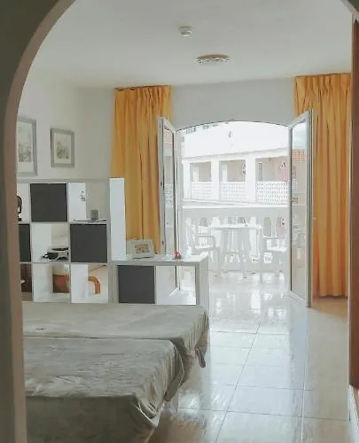 Casa Gio-monolocale Con Piscina Riscaldata Lägenhet